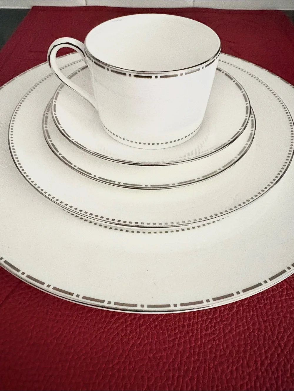 Vera Wang Wedgewood 5 piece Place setting BAGUETTE China Brand NEW